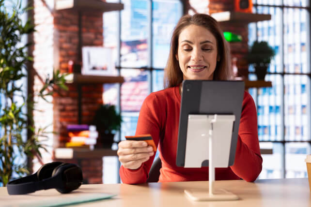 Top Earned Wage Access Platforms for Employers in 2026